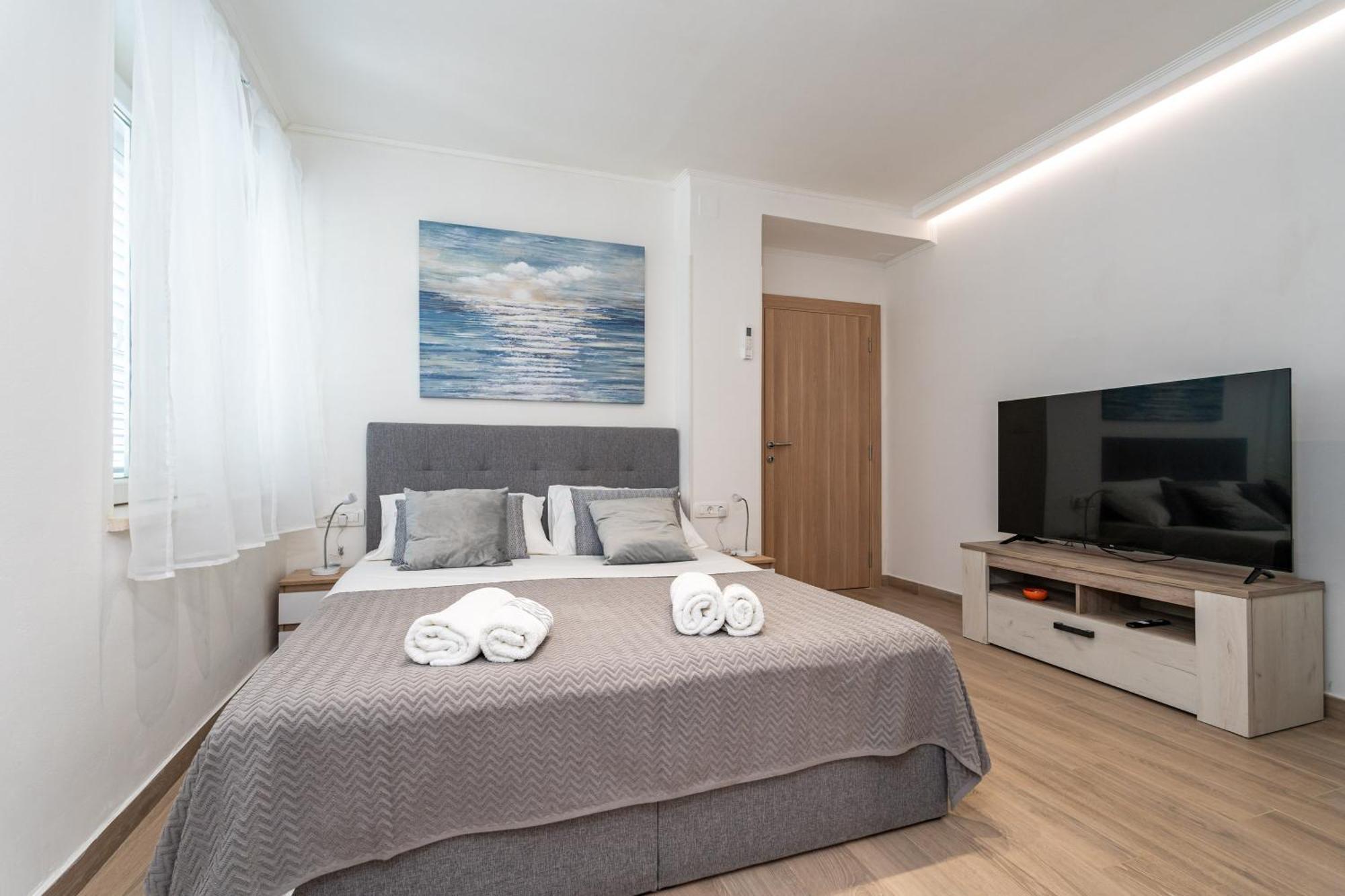 Anmarie With Free Parking Apartment